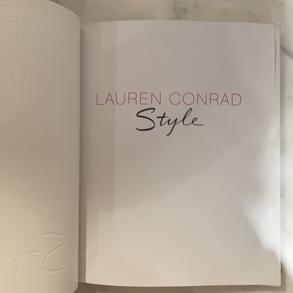 Lauren Conrad style book - Picture 3 of 4
